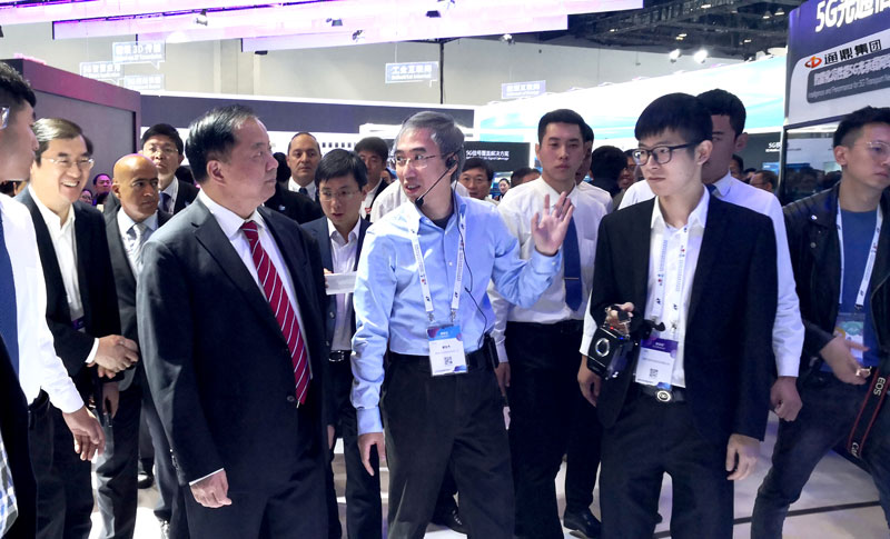 800-陈部长莅临bsport体育app下载安装展台.jpg